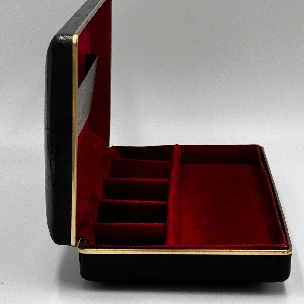 N/A vintage jewelry